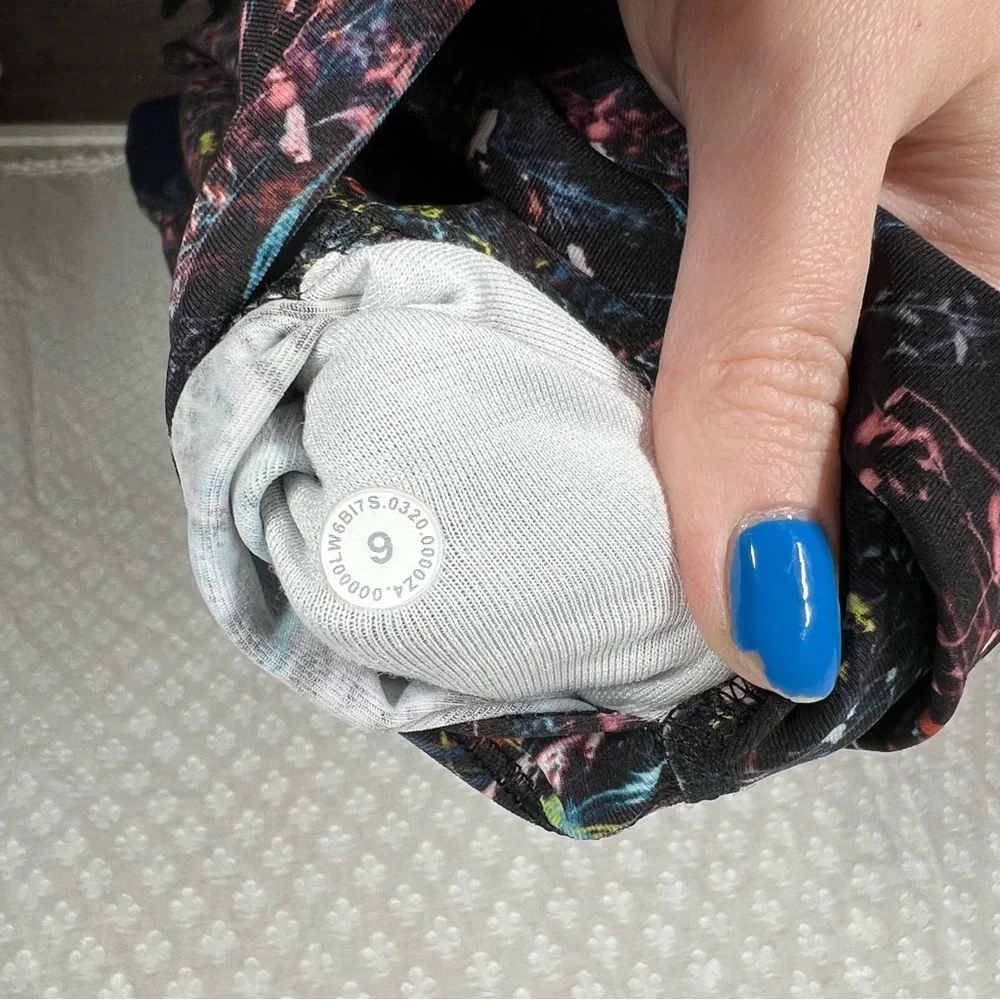 Lululemon Blue Pink Flowerscent Wunder Under‎ Crop Scallop Leggings